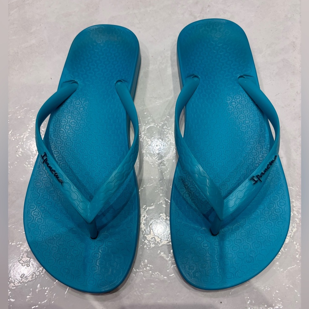 Ipanema x Shakira Ana Flip Flop Sandals Size 6